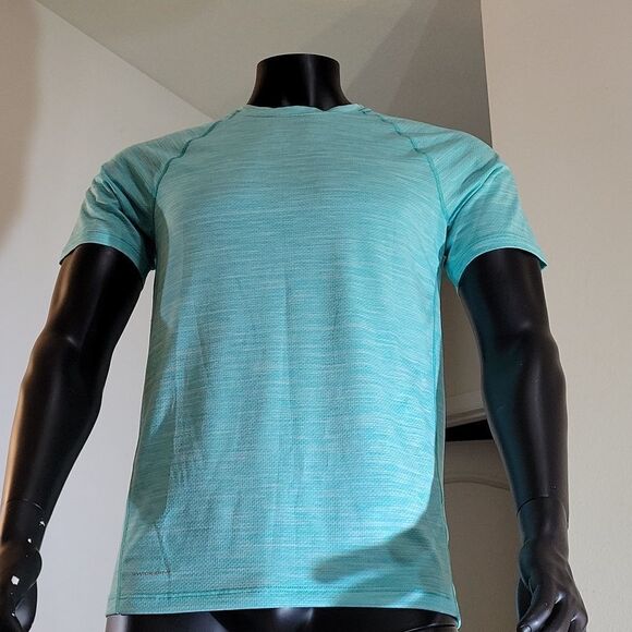 BRAND NEW SEAMLESS PERFORMANCE LAYER 8 QWICK-DRY T-SHIRT - Picture 11 of 15
